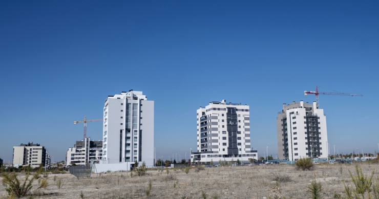 Archivo - Varios edificios de viviendas en la capital, a 27 de octubre de 2021, en Madrid, (España). 