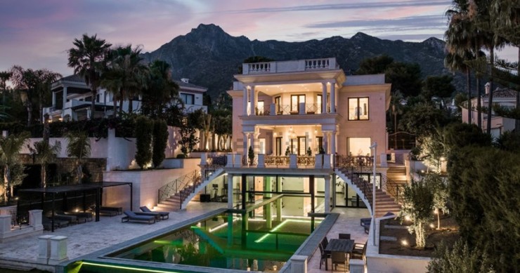 Vivienda a la venta en Marbella por 16 millones de euros.