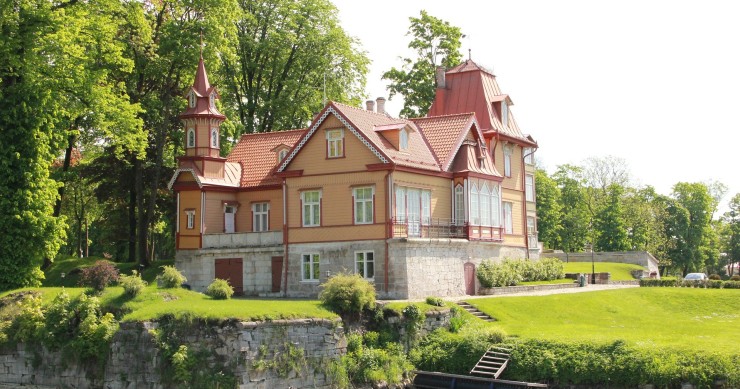 Luxury home sales could slow down by the end of the year, experts say