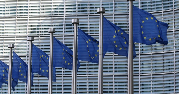 Archivo - Banderas de la Unión Europea.