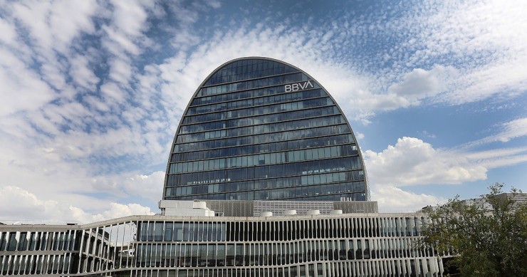 Edificio La Vela de BBVA. Ciudad BBVA, sede del banco en Madrid.