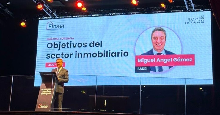 Archivo - Miguel Ángel Gómez Huecas, presidente de Fadei, en la clausura del I Congreso Nacional del Alquiler.
