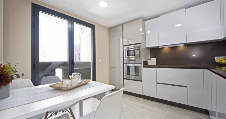 Archivo - Cocina del piso piloto de una promoción de viviendas entregadas por Aedas Homes en Alicante (Comunidad Valenciana).