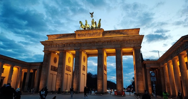 Archivo - Puerta de Brandenburgo, en Berlín (Alemania).