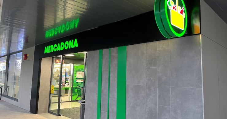 Archivo - Fachada del nuevo supermercado que abre Mercadona en Vigo
