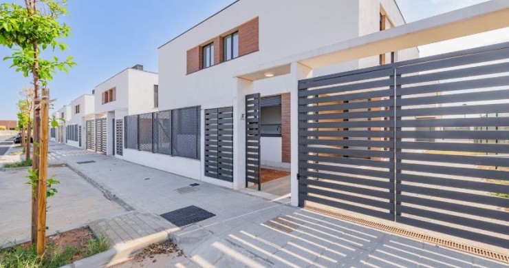 Chalet pareado de obra nueva