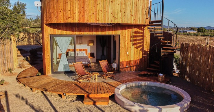 Cada cabaña de Zeuhary Hospedaje Campestre tiene 40 metros cuadrados con espacios al aire libre donde relajarse.