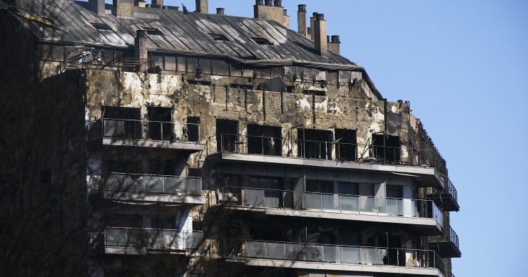 Los propietarios del edificio incendiado en Campanar presentan una denuncia por daños por imprudencia grave