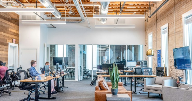 Congress approves reduced working hours without pay cuts