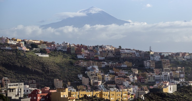 Canarias endurece las condiciones para los pisos turísticos en las islas