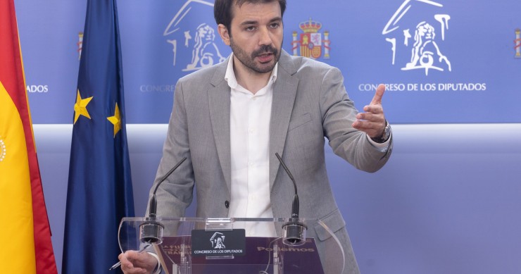 El diputado de Podemos Javier Sánchez Serna durante una rueda de prensa sobre actualidad en el Congreso de los Diputados, a 7 de mayo de 2024, en Madrid (España).