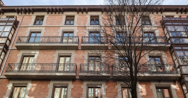 Archivo - Apartamentos de All Iron RE I Socimi en la calle Ledesma de Bilbao (España).