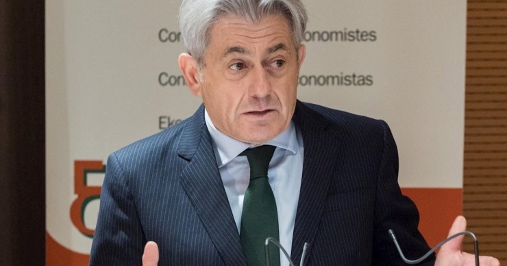 Archivo - El presidente del Consejo General de Economistas de España, Valentín Pich