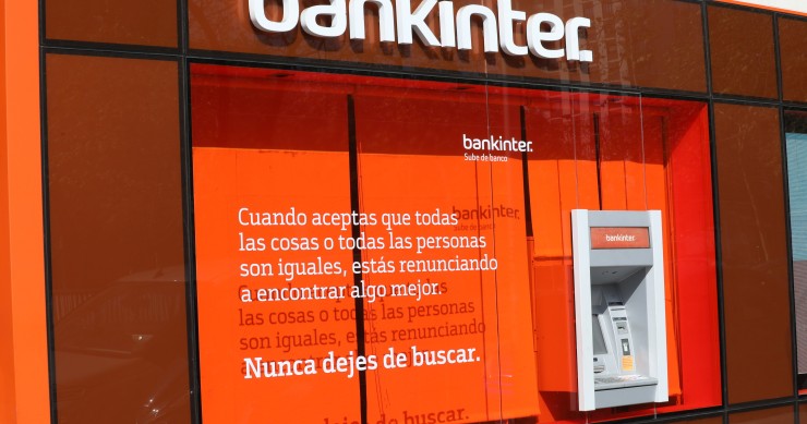 Archivo - Una de las oficinas del banco Bankinter de Madrid.