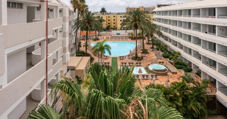 SmartRental abre su tercer hotel Akeah, el primer en Canarias