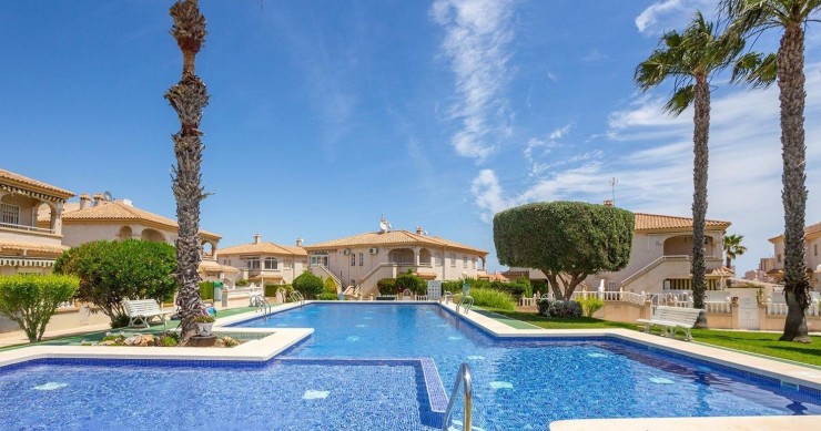 Villen in Spanien mit Pools