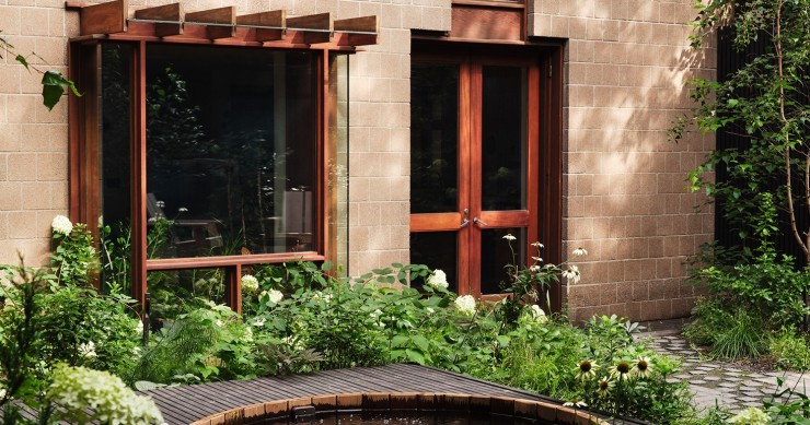 Jardín de una vivienda en Brooklyn