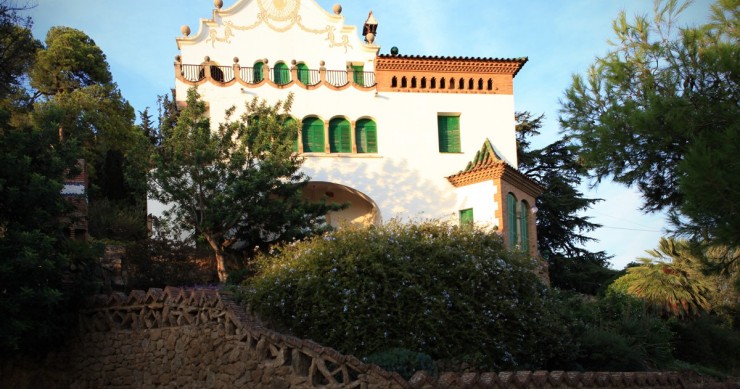 Barcelona negocia la compra de Casa Trias, la única residencia privada del Park Güell, por 4 millones