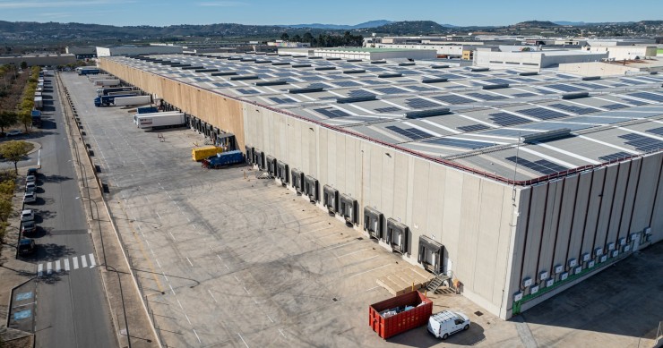 Hines compra a Nuveen una plataforma logística en Valencia