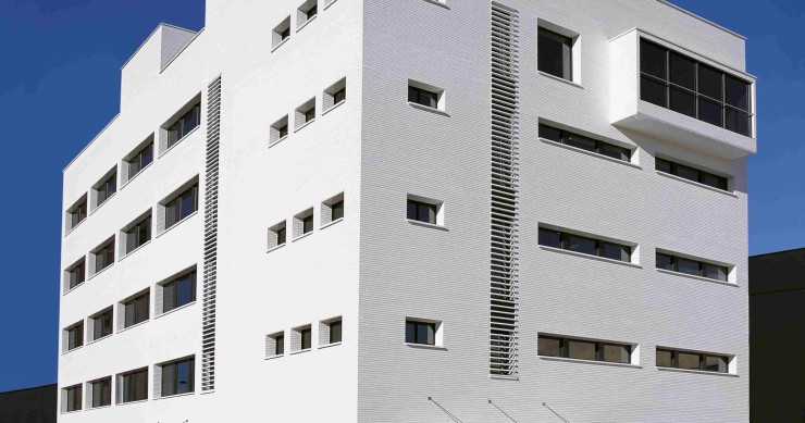 Proyección del edificio que Rosa Clará tendrá en L'Hospitalet
