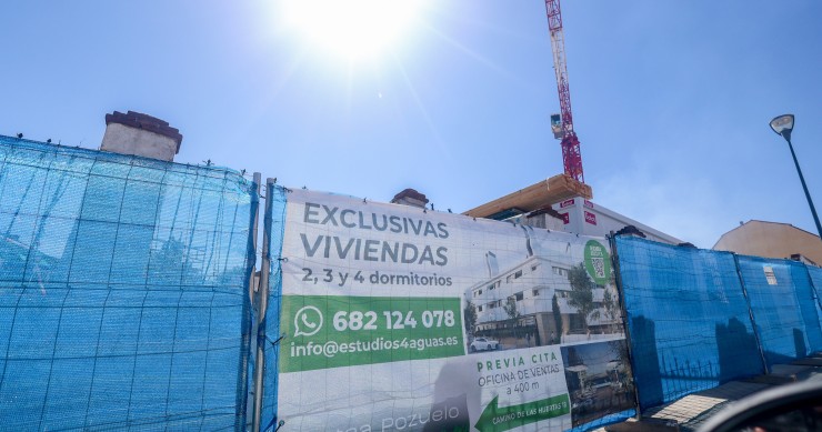 Archivo - Viviendas en construcción, a 10 de septiembre de 2024, en Madrid (España). 