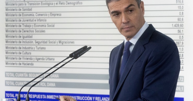 El presidente del Gobierno, Pedro Sánchez, durante una rueda de prensa posterior a la reunión del Consejo de Ministros, en el Palacio de La Moncloa, a 11 de noviembre de 2024, en Madrid (España). 