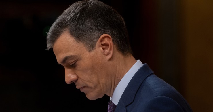 El presidente del Gobierno, Pedro Sánchez, durante una sesión plenaria, en el Congreso de los Diputados, a 27 de noviembre de 2024, en Madrid (España). El presidente del Ejecutivo y el presidente del PP, afrontan su primer cara a cara tras la DANA. Además