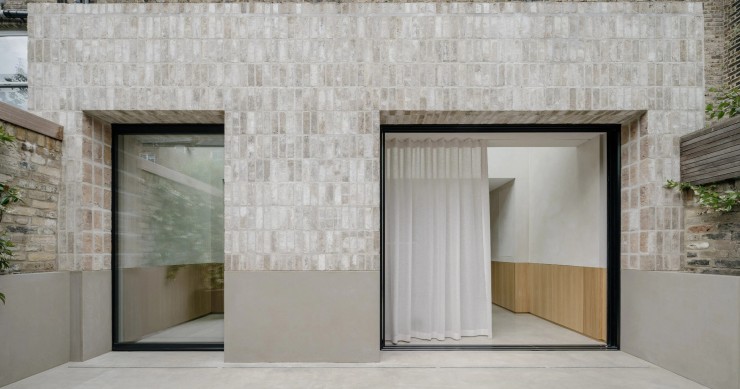 El estudio DHaus ha dado nueva vida a un dúplex victoriano ubicado en Dartmouth Park, en el norte de Londres que ha bautizado como Datum House.