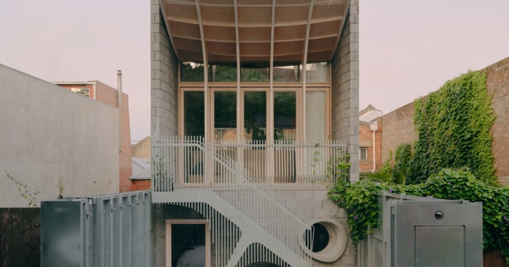 La Northcote House ha sido diseñada por el estudio LLDS Architects sobre un antiguo aparcamiento de 4.6 metros de ancho y 22 metros de longitud.