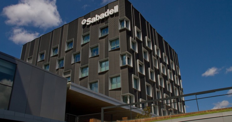 Archivo - Sede de Banco Sabadell