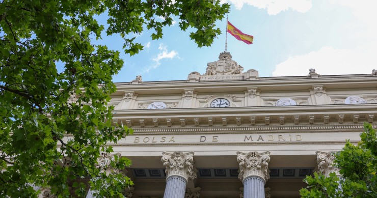 Fachada del Palacio de la Bolsa, a 20 de junio de 2023, en Madrid (España).