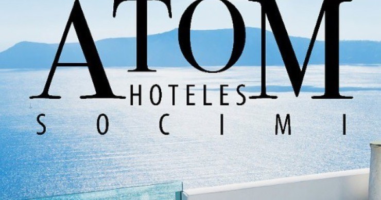 Archivo - Logo de Atom Hoteles, la socimi de Bankinter