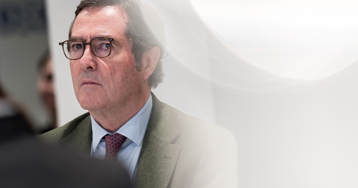 El presidente de la CEOE, Antonio Garamendi, durante un Encuentro Empresarial de CEOE y CEPYME y el CEO de Iryo, en la sede de la CEOE, a 19 de diciembre de 2024, en Madrid (España). El encuentro se desarrolla bajo el título, 'Multimodales y sostenibles'.