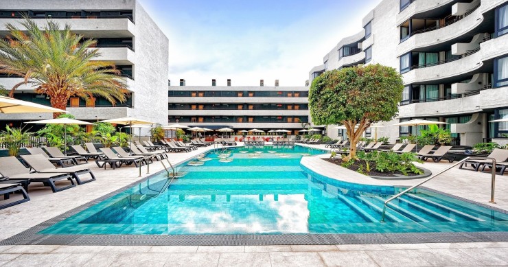 Atom Hoteles vende el Hotel Labranda Suites Costa Adeje por 110 millones de euros