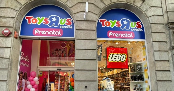 Toys 'R' Us ‘retoma la partida’ en Barcelona: el gigante de los juguetes vuelve al centro de la ciudad
