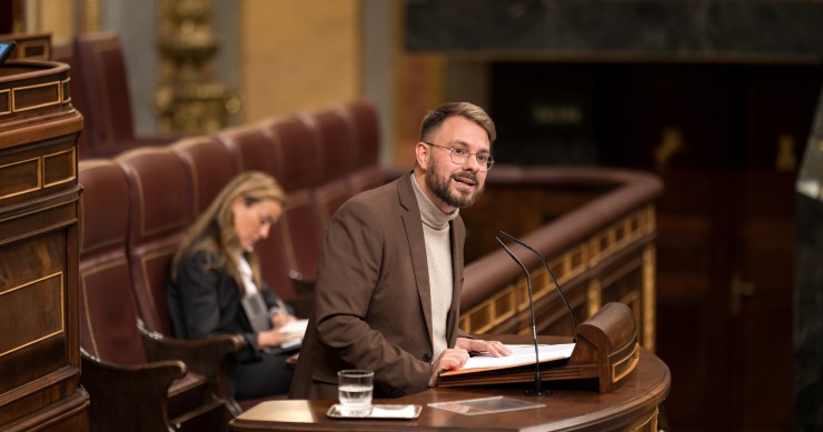 Sumar plantea "hinchar a impuestos" a propietarios que alquilen obviando los límites de la Ley de Vivienda Archivo - El diputado de Compromís, Alberto Ibáñez, durante una sesión plenaria, en el Congreso de los Diputados, a 26 de noviembre de 2024, en Madrid (España).