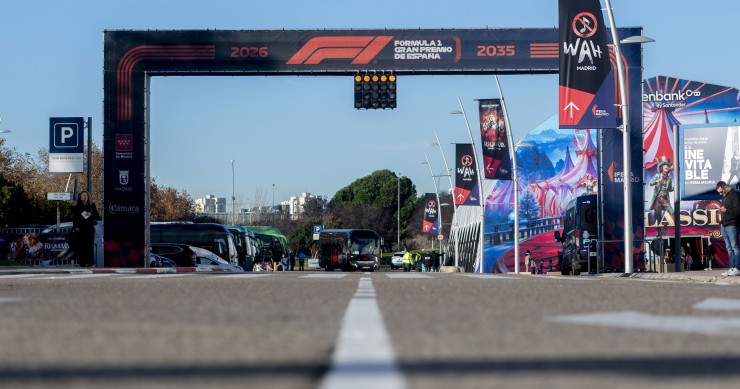Archivo - Arco de salida que tendrá el Gran Premio de España de Fórmula 1, en IFEMA Madrid