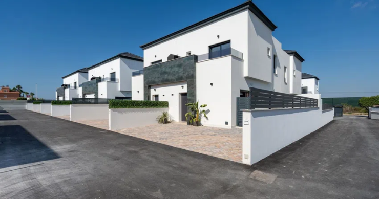 Chalet adosado en venta