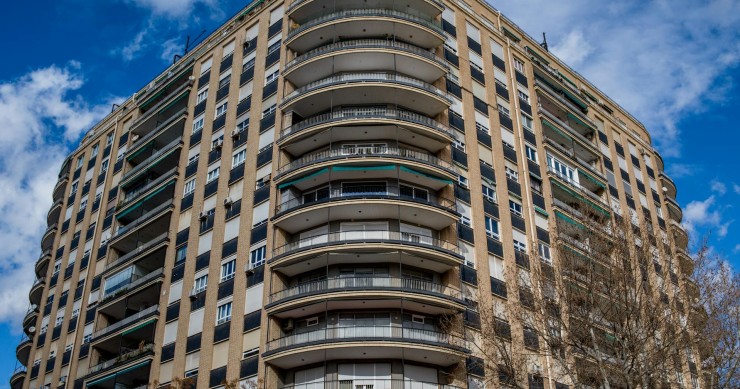 Las “posibles” restricciones de compra a los extracomunitarios podrían reducir la competitividad de Cataluña Las “posibles” restricciones de compra a los extracomunitarios podrían reducir la competitividad de Cataluña