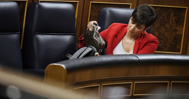 La ministra de Vivienda, Isabel Rodríguez, durante una sesión plenaria en el Congreso de los Diputados
