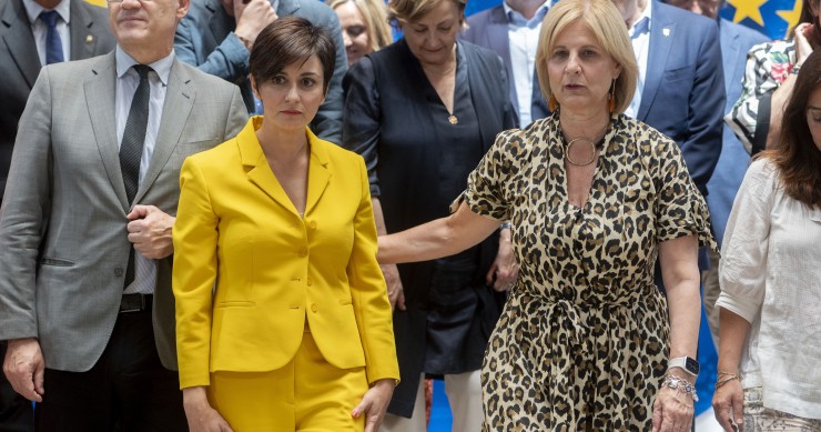 Archivo - (I-D) El secretario de Estado de Vivienda y Agenda Urbana, David Lucas; la ministra de Vivienda y Agenda Urbana, Isabel Rodríguez; la presidenta de FEMP, María José García Pelayo, y la vicepresidenta primera de la FEMP, Inés Rey García. 