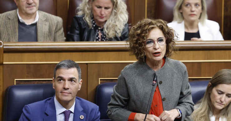 Pedro Sánchez y María Jesús Montero
