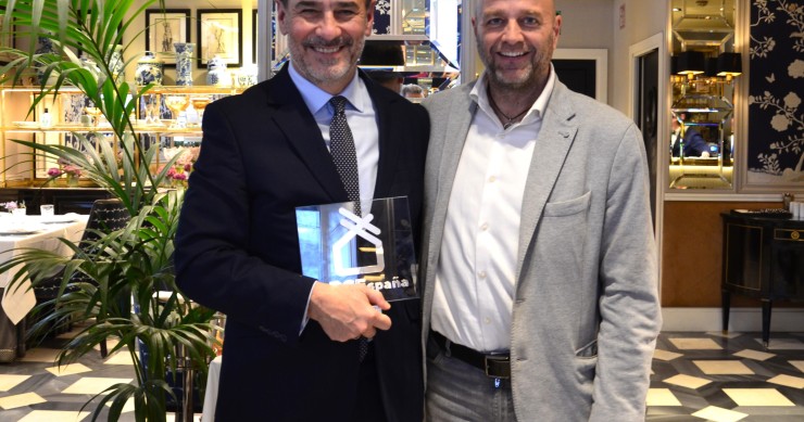 La Junta Rectora de la Asociación de Promotores Constructores de España (APCEspaña) ha celebrado el nombramiento del presidente de Vía Ágora, Juan Antonio Gómez Pintado, como presidente de honor de la asociación.