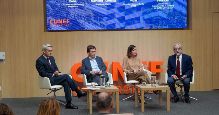 Almeida y expertos sugieren mayor oferta y menor intervencionismo entre las medidas para la vivienda Almeida y expertos inmobiliarios participan en una jornada sobre vivienda convocada por CUNEF Universidad, titulada 'Vivienda, derecho y mercado' y moderada por el director del Departamento de Derecho de CUNEF Universidad, Andrés Betancor.