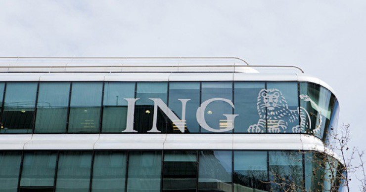 Archivo - Sede de ING en la calle Génova (Madrid) con el logo de la entidad.
