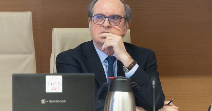 El Defensor del Pueblo, Ángel Gabilondo, comparece ante la Comisión Mixta de Relaciones con el Defensor del Pueblo, en el Congreso de los Diputados, a 8 de abril de 2025, en Madrid (España). 