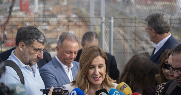 Arxiu - L'alcaldessa de València, María José Catalá, ofereix declaracions als mitjans