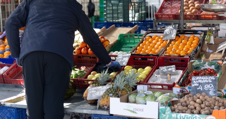Archivo - Un mercado de alimentos