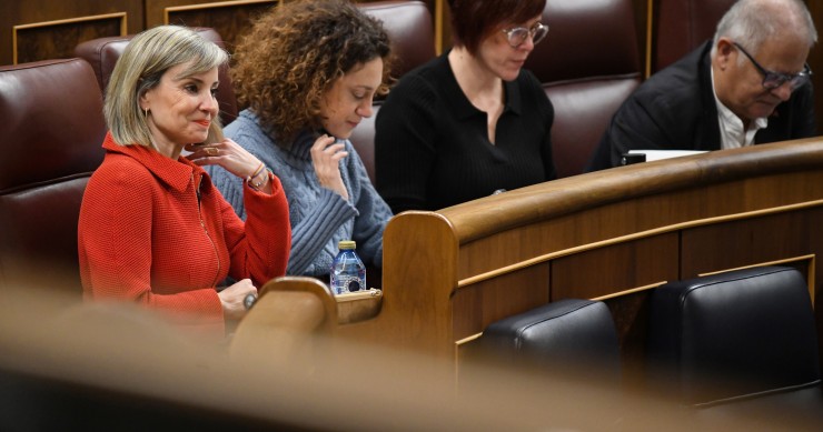 La portavoz de Sumar en el Congreso, Verónica Martínez (1i)