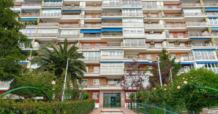 Edificio de viviendas en Torrejón de Ardoz (Madrid)